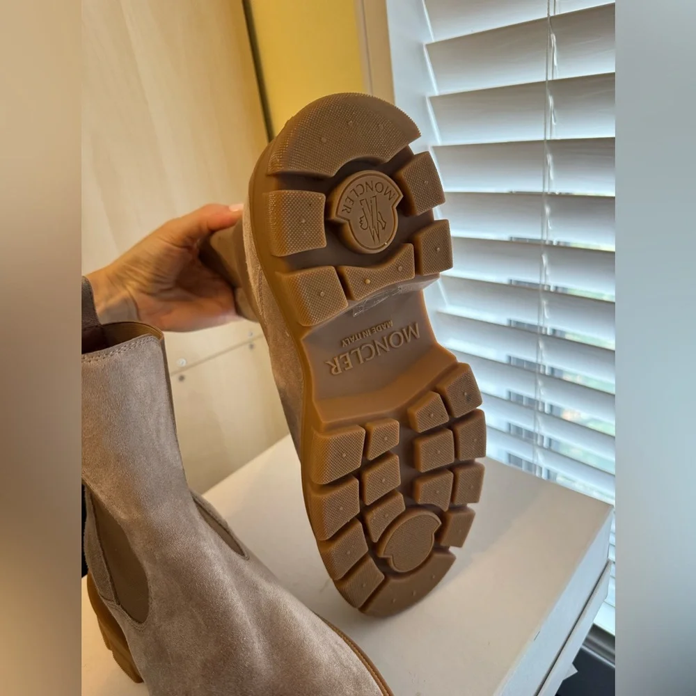 MONCLER Hevea Chelsea Light Beige Leather Boots, EU 39 - Picture 7 of 11